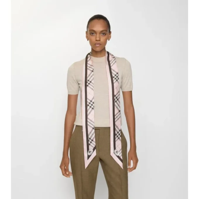 Smal rutig silkescarf Smal rutig silkescarf