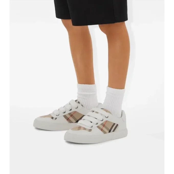 Sneakers i bomull och läder med rutmönster