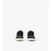 Sneakers i läder, mocka och rutmönster Sneakers i läder, mocka och rutmönster