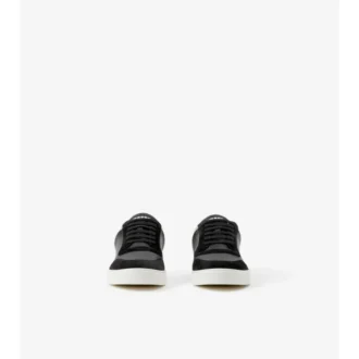 Sneakers i läder, mocka och rutmönster
