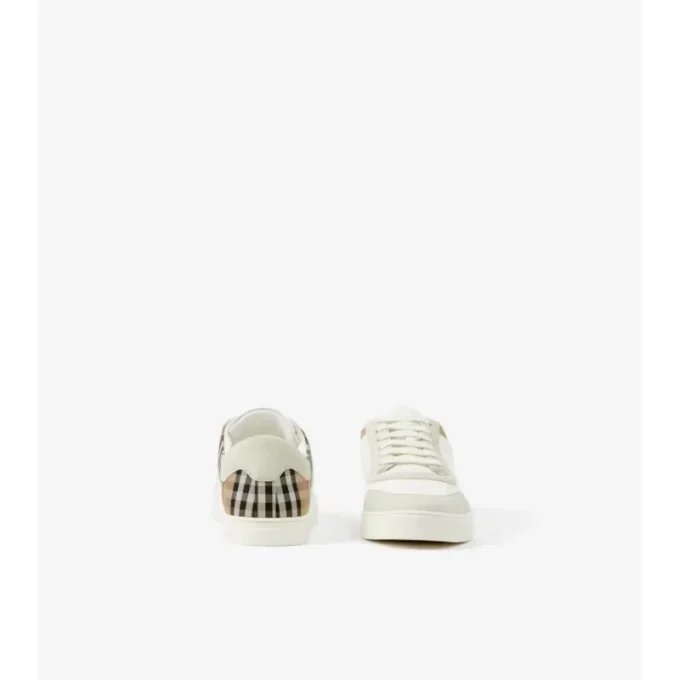 Sneakers i läder, mocka och rutmönster Sneakers i läder, mocka och rutmönster