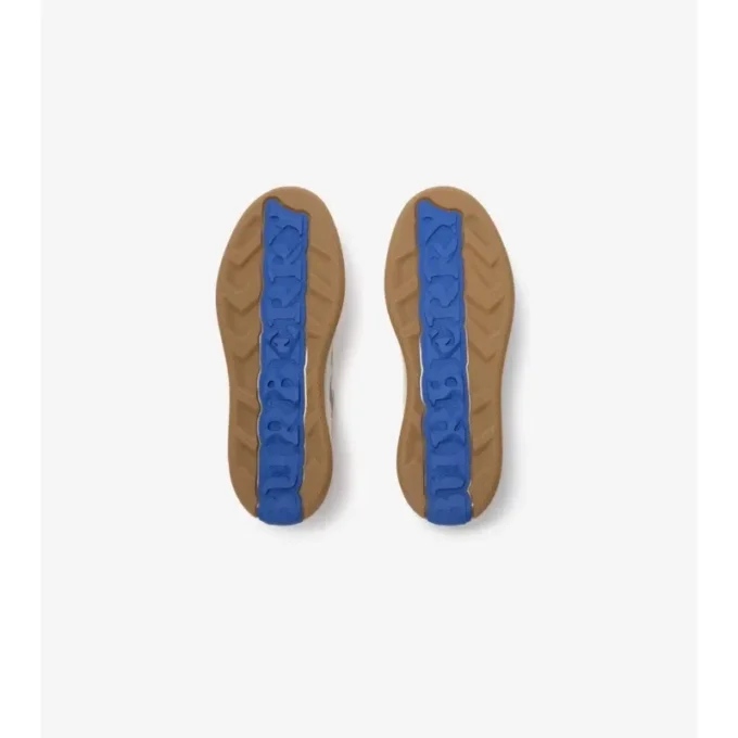 Sneakers i läder, mocka och rutmönster Sneakers i läder, mocka och rutmönster