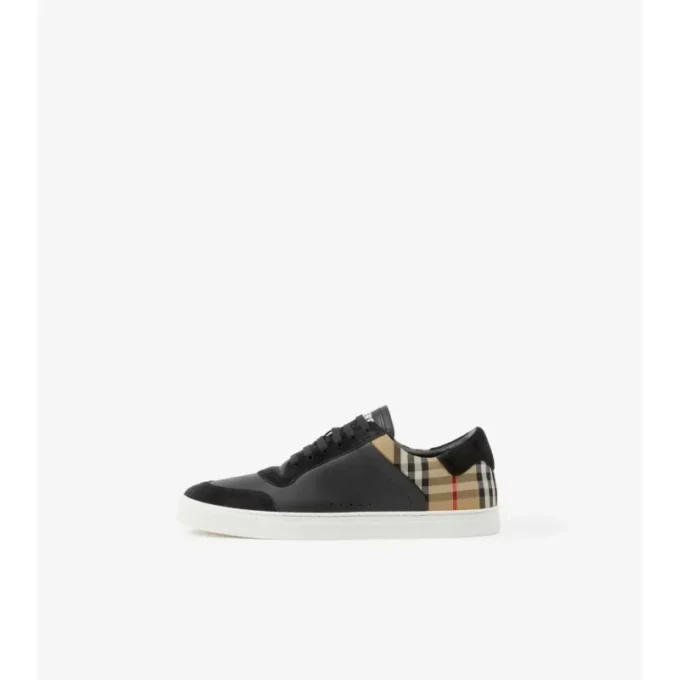 Sneakers i läder, mocka och rutmönster Sneakers i läder, mocka och rutmönster