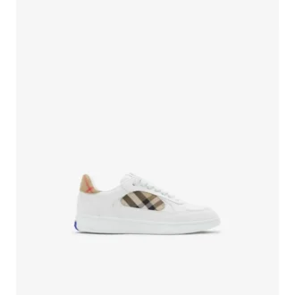 Sneakers i läder och rutmönster 