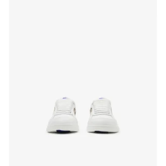 Sneakers i läder och rutmönster 