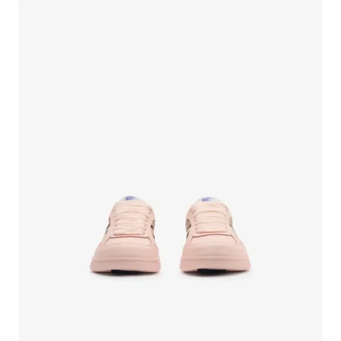 Sneakers i läder och rutmönster Sneakers i läder och rutmönster