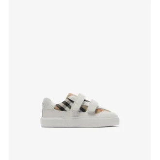 Sneakers med rutmönster och läder