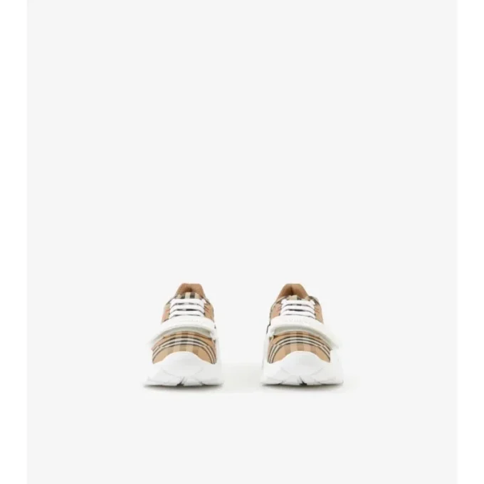 Sneakers med rutmönster och läder Sneakers med rutmönster och läder