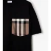 T-shirt i bomull med rutmönster och ficka T-shirt i bomull med rutmönster och ficka