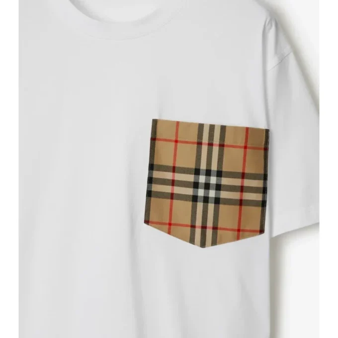 T-shirt i bomull med rutmönster och ficka T-shirt i bomull med rutmönster och ficka