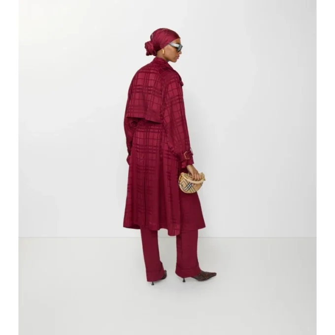 Trench Coat i rutigt siden Trench Coat i rutigt siden
