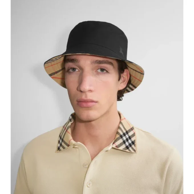 Vändbar bucket hat i Gabardine Vändbar bucket hat i Gabardine