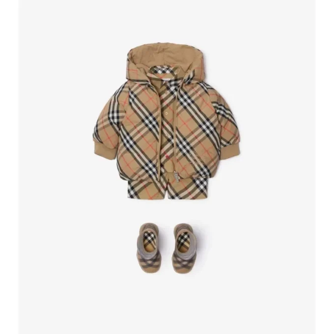 Vändbar nylonpufferjacka med rutmönster Vändbar nylonpufferjacka med rutmönster