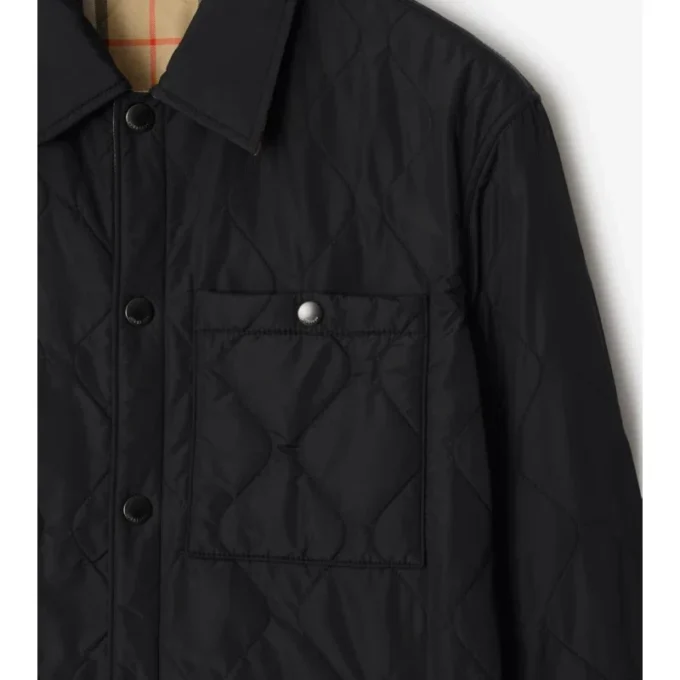 Vändbar quiltad overshirt i nylon Vändbar quiltad overshirt i nylon